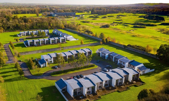 Castlemartyr Ski Chalet | Castlemartyr Holiday Lodges (2 Bed)