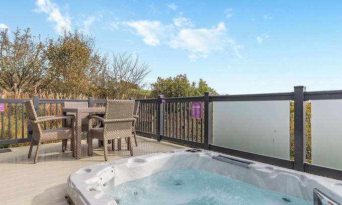 Newton Grange Ski Chalet | Castleton Premier Lodge