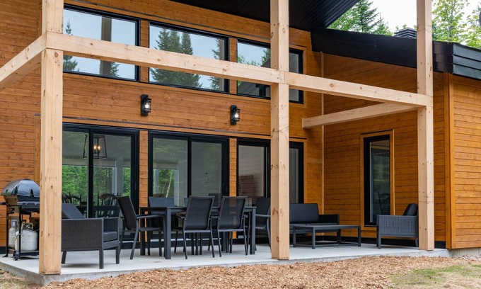 Amherst Ski Chalet | Castor Kanata Tremblant 242