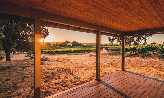 Paso Robles House | Castoro Cellars The Hive House | Winery Stay + EV