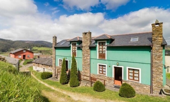 Tapia de Casariego Cottage | Castrovaselle apartments for 5 people