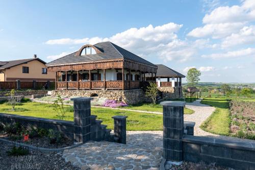 Partestii de Sus Cabin | Casuta de pe dealul Cojocului