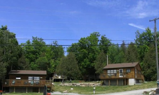 Trent Lakes Cottage | Catalina Bay Resort 2 Bed Stan - Buckhorn
