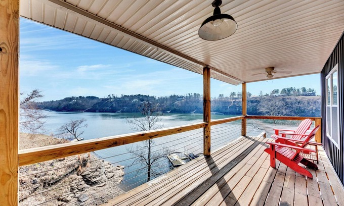 Cullman House | Catalina Retreat - Cullman Smith Lake