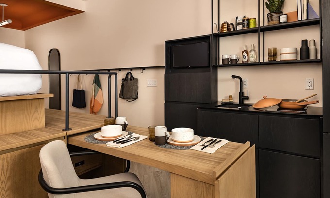 Cole House | Catbird Hotel