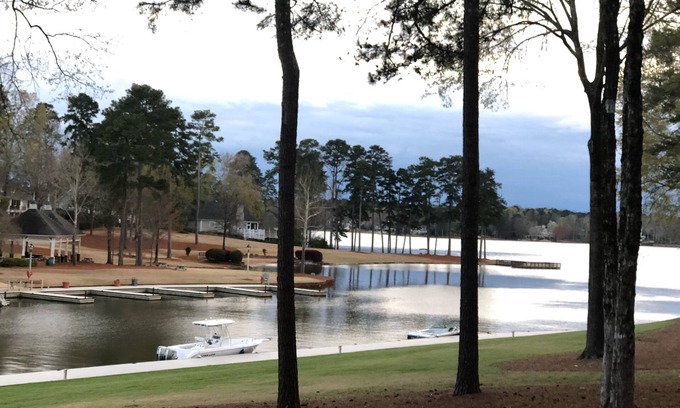 Lake Oconee Condo | Catch a Good Time