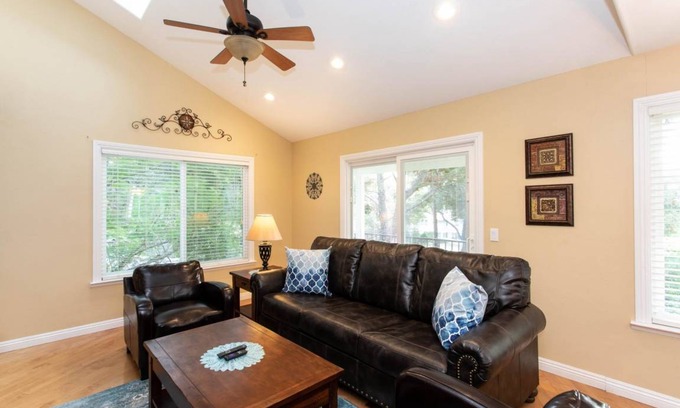 Fallbrook House | Catch Me a Cab-Active Winery House