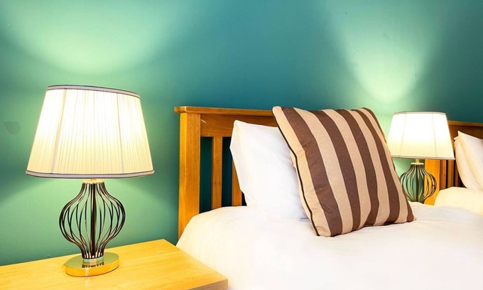 Gorebridge Apartment | Catcune Superior Suite
