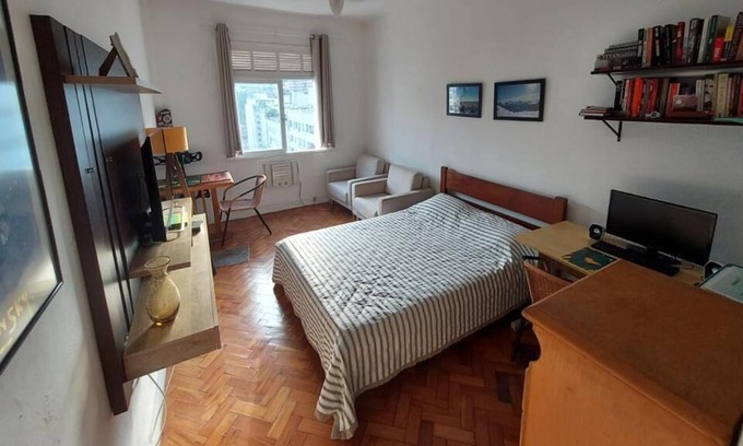 Catete Apartment | Catete , on a high floor , with an open view and close to the Metro / beach