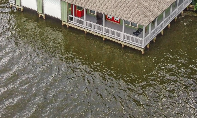 Homer Cabin | Catfish Cabin on beautiful Lake Claiborne...sits right over the water