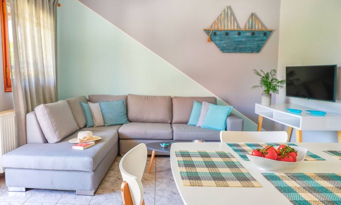 Poros Apartment | Catherine Blue Suite 2 - 4 minutes off the beach