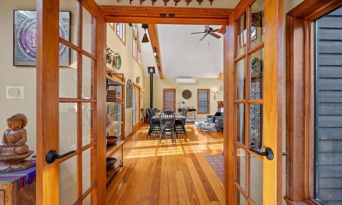 Stone Ridge House | Catskills Country Retreat: Hike | Relax | Unwind
