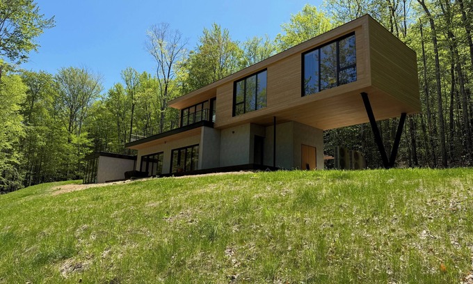 Bearsville House | Catskills Mountain House