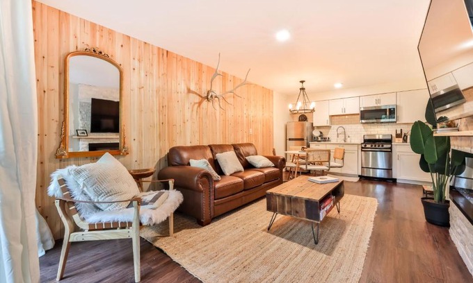 Hunter Apartment | Catskills Oasis True Ski In Out on Hunter Mountain That Fits 6
