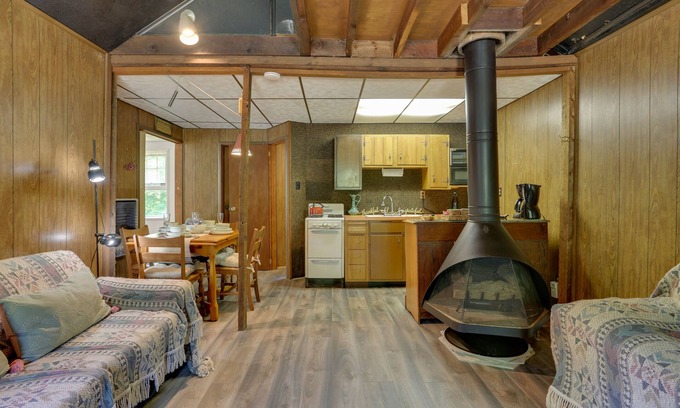 Ellenville Cabin | Catskills Vacation Rental w/Creek Access!