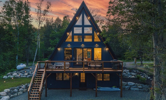 Rangeley House | Cattail Cabin - Welcome to your dream lakeside getaway!