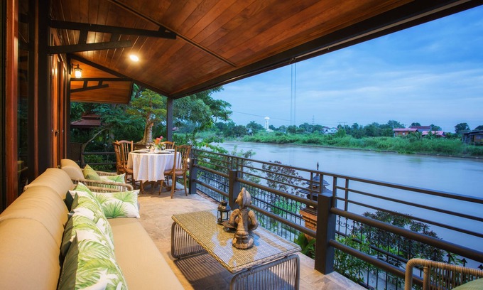 Ayutthaya Hotel | Cattani's Riverside Home