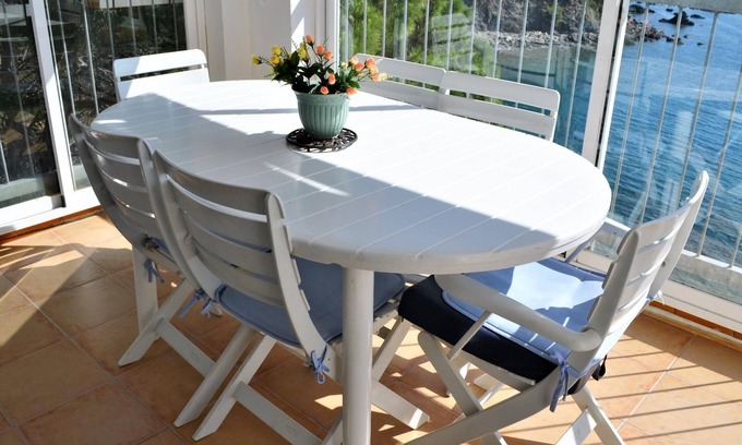 Llanca Apartment | CAU DEL LLOP 3 Fantastic apartment with spectacular sea views