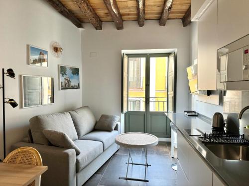 Barrio de La Latina Apartment | CavaBajaSuites 2