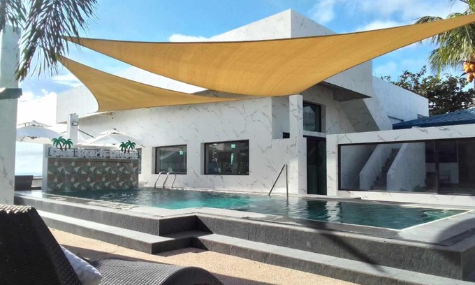 Dingalan Resort | Cave Beach Resort Boutique Luxury Accomodation