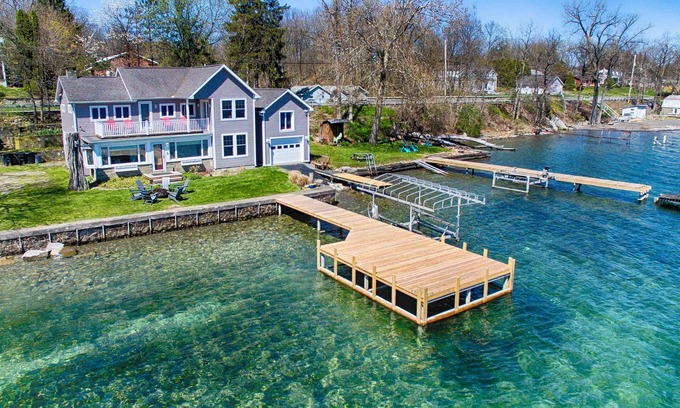 Romulus Cottage | Cayuga Gray: Lakefront Home Near Cayuga Wineries!