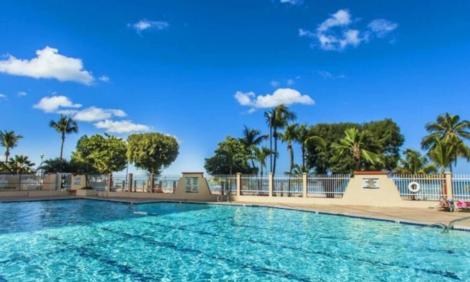 San Juan Apartment | CB12-small one bedroom on the beach