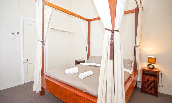 Mackay House | CBD Holiday Home