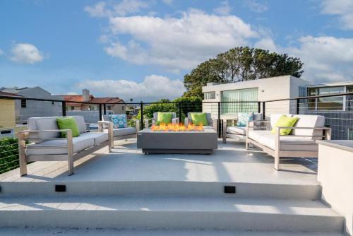 Cardiff-by-the-Sea House | CBS-1236 - Sensational Summit Sunsets