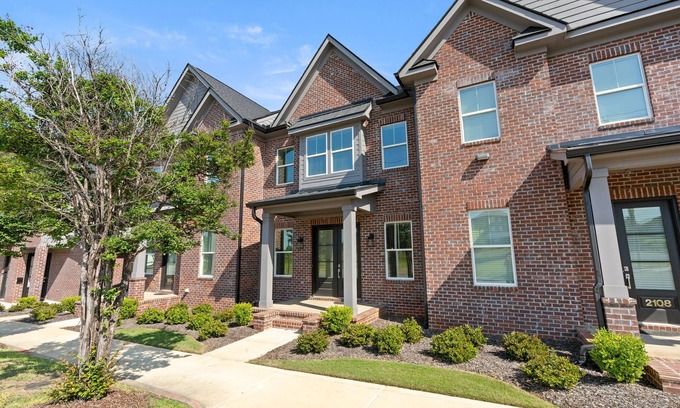 Tuscaloosa House | CC10 - Luxury Meets Convenience in Tuscaloosa and the University of Alabama!