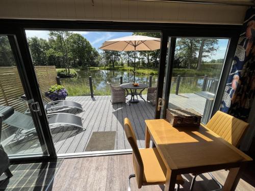 Storwood House | Cedar Boutique Lodge-dog fishing and Spa access