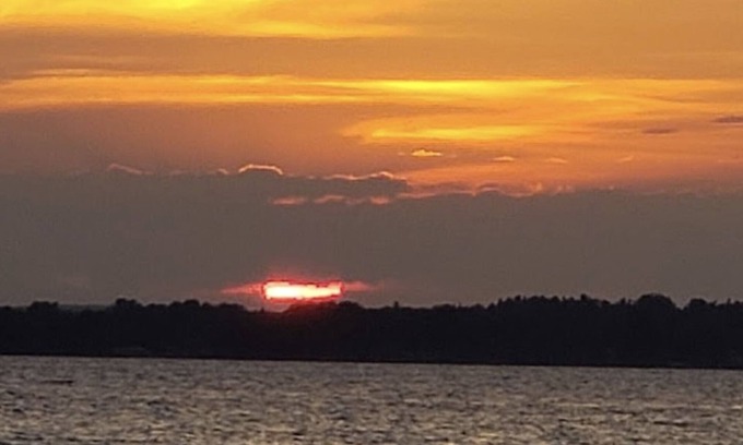 Tawas City Cottage | (Cedar Cabin) Cozy 2 Bedroom Cottage - Waterfront - No Pets