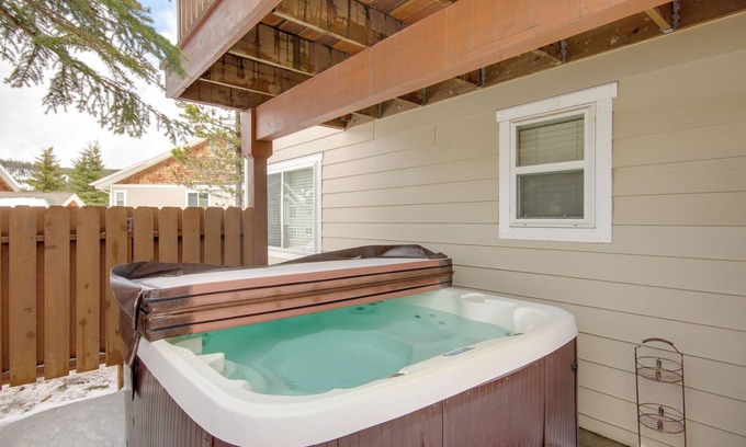 Powder Ridge Condo | Cedar Creek Condo: Free Shuttle to Big Sky Resort!