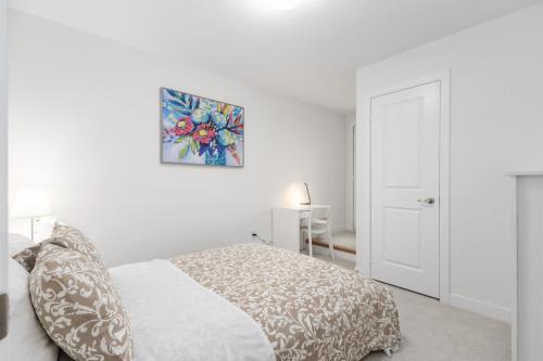 Bendale House | CEDAR Double Room with attached private Bathroom and Balcony in Toronto, ON, Canada