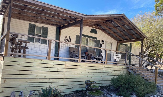 Wimberley Cottage | Cedar Hill Cottage-Peaceful Get Away in the Hill Country w/Hot Tub on 3.5 acres