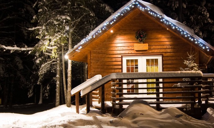 Golden House | Cedar House Restaurant & Chalets