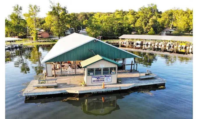 Branson Cabin | Cedar Lakefront Lodge on Taneycomo