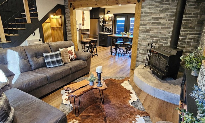 Mi-Wuk Village House | ~Cedar Perch~ Pollock's Mountain Escape's