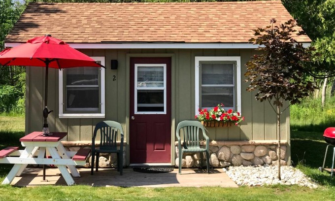 Honor Hotel | Cedar Ridge Cabins