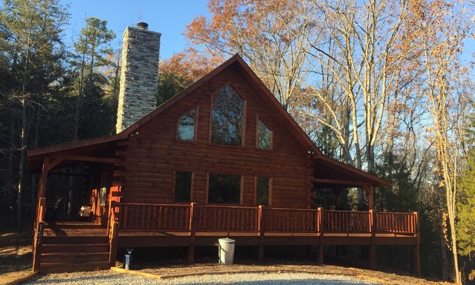 Farmville Cabin | Cedar Ridge Lodge Near High Bridge Trail