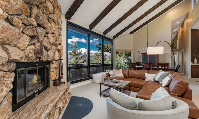 Windcliff Estates House | Cedar Upper Vacation Home at Windcliff by RedAwning
