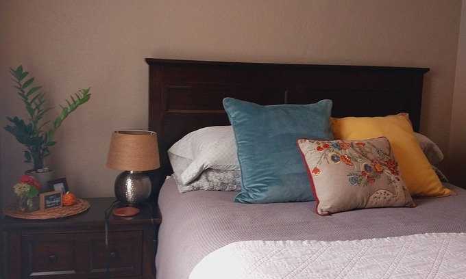 Cedarburg Apartment | Cedarburg apartment in prime location on Washington Ave