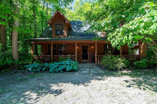 Saugatuck House | Cedarwood Lodge