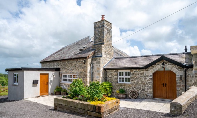 Llandeilo Cottage | Cefncilwg