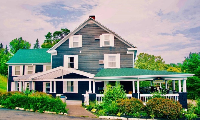 Baddeck Hotel | Ceilidh Country Lodge
