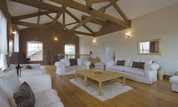 Driffield House | Celebration House/Victorian Railway Conversion. Sleeps up to 18 guests.