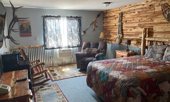 Clarinda Hotel | Celebrity Inn