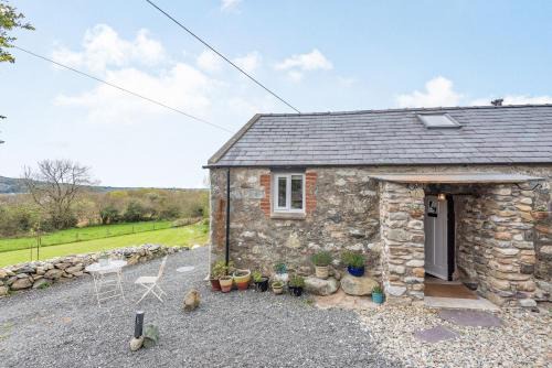 Brynrefail House | Celyn Farm Cottage