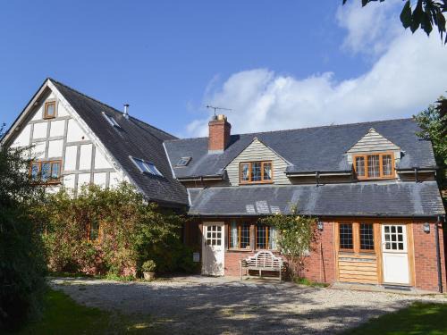 Montgomery House | Celyn