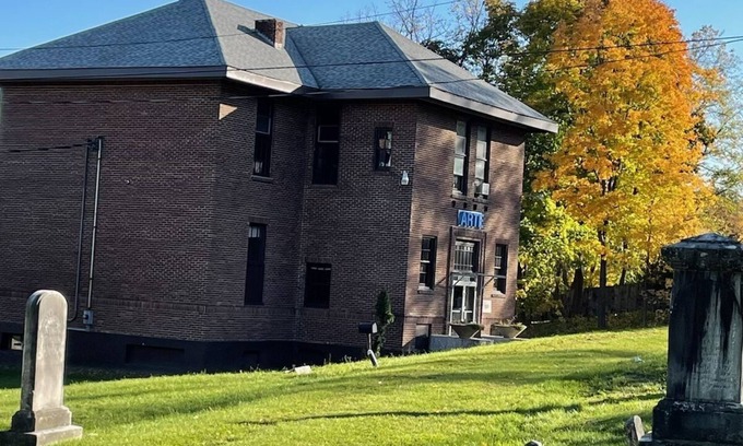 Hudson House | Cemetery Schoolhouse #1