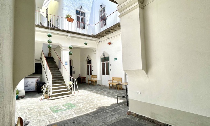 San Pablo de Los Frailes Apartment | Central Spacious, Clean Apartment 4-6 family & pet, Ideal for Family or Groups